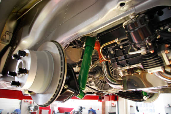 Komplett Restauration Porsche 930 Silber Metallic