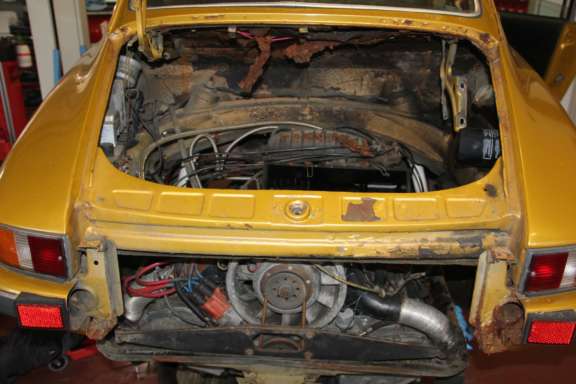 1973 Porsche 911 T 2 4 Demontage Bild08