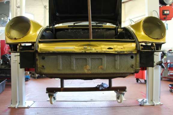 1973 Porsche 911 T 2 4 Demontage Bild11