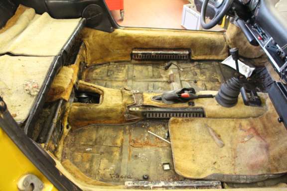 1973 Porsche 911 T 2 4 Demontage Bild14