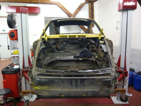 Demontage Basisfahrzeug