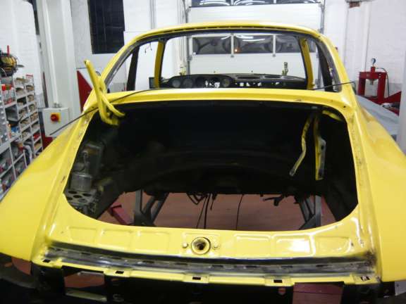 Demontage Basisfahrzeug