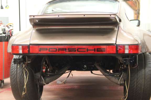 Endmontage Porsche 930 Turbo