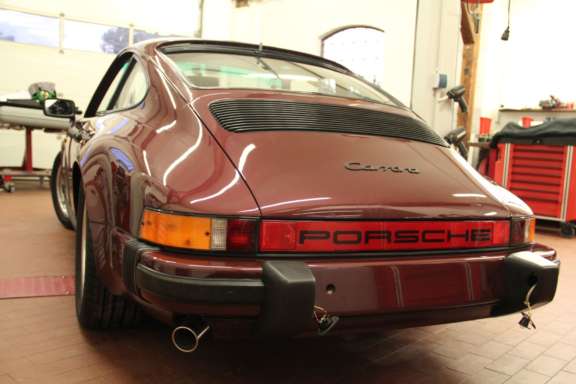 Endmontage Porsche 911 Carrera