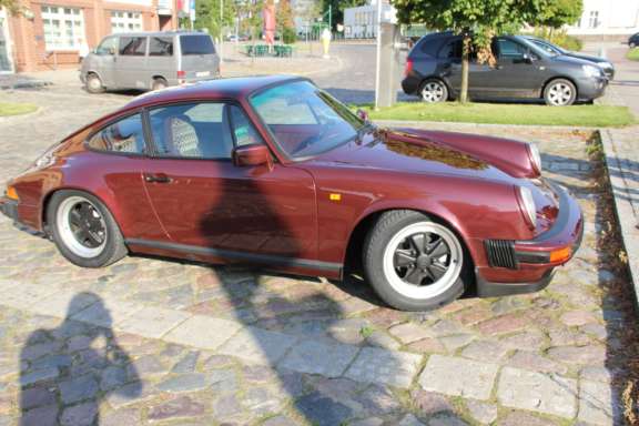 Restaurations-Ergebnis - Porsche 911 Carrera 3.2 (Rubinrot-metallic)