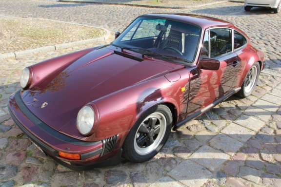 Restaurations-Ergebnis - Porsche 911 Carrera 3.2 (Rubinrot-metallic)